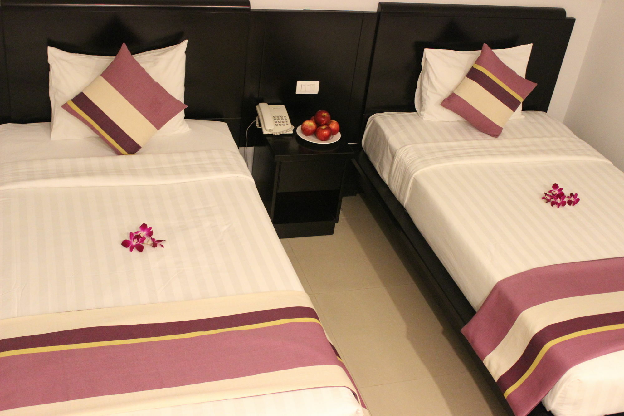 Lavender Hotel Хошимин Екстериор снимка